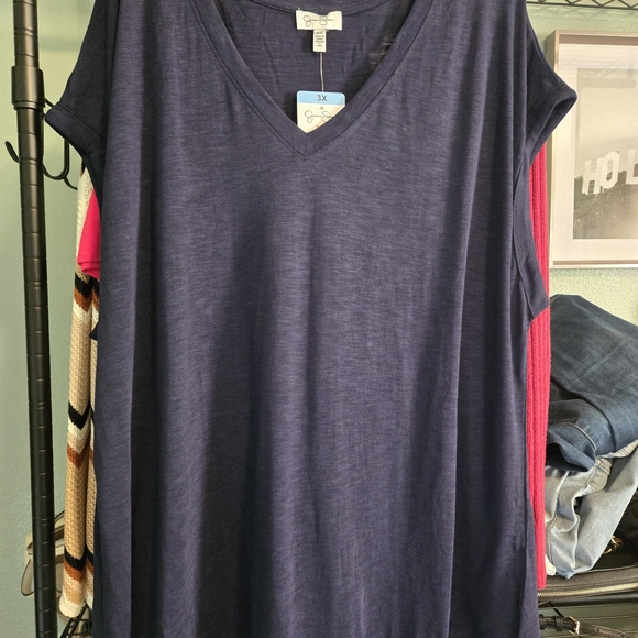 5 Items. Women's 3XL - Picture 6 of 10